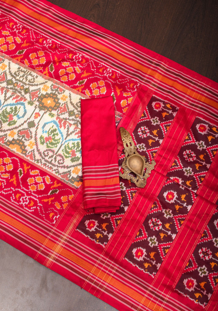 Ivory Pure Silk Saree with Intricate Ikkat patterns | SILK MARK CERTIFIED
