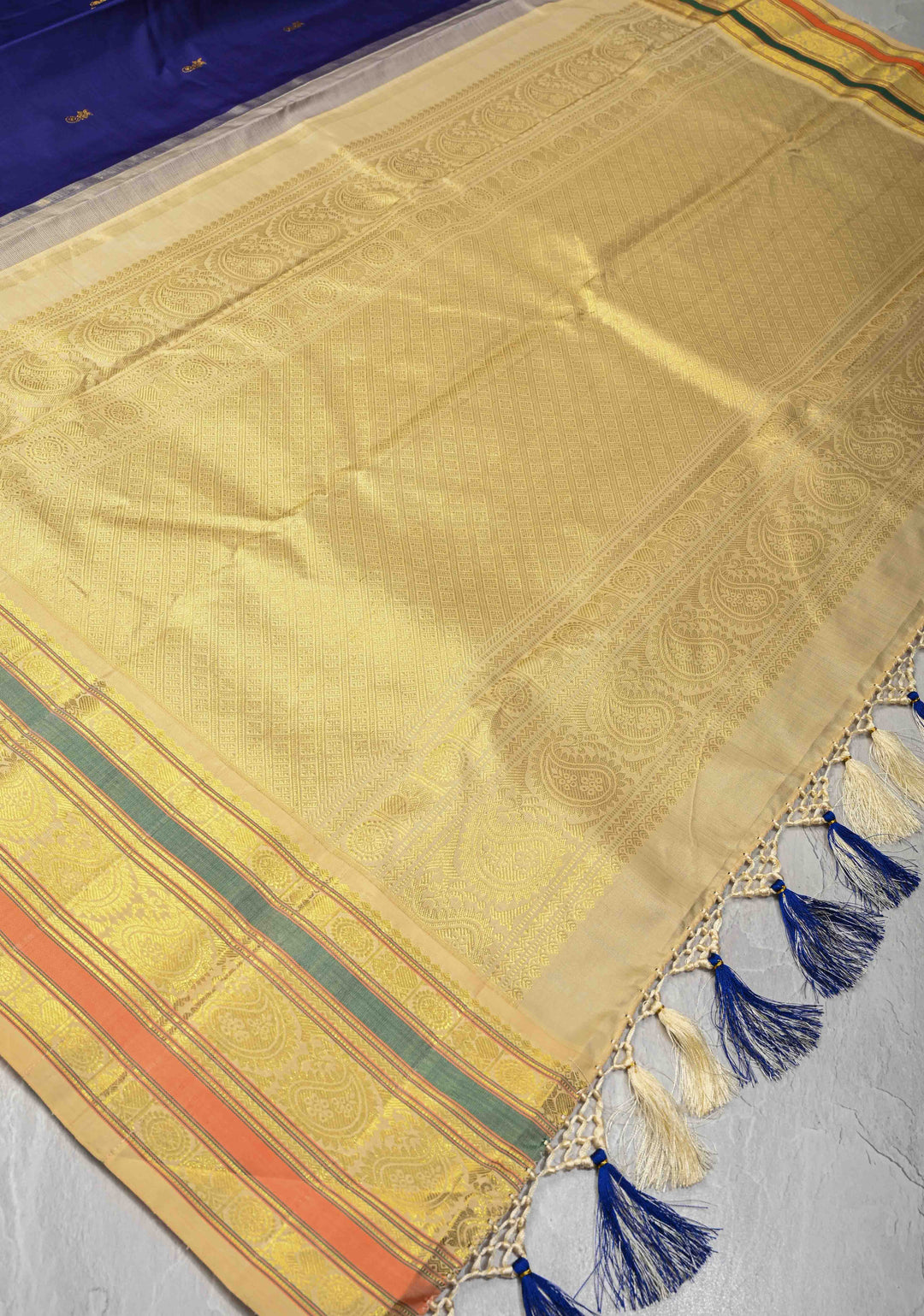 Korvai Weave Navy Blue Kanjivaram Pure Silk Saree with Floral Buttas and Contrast Zari Border | SILK MARK CERTIFIED