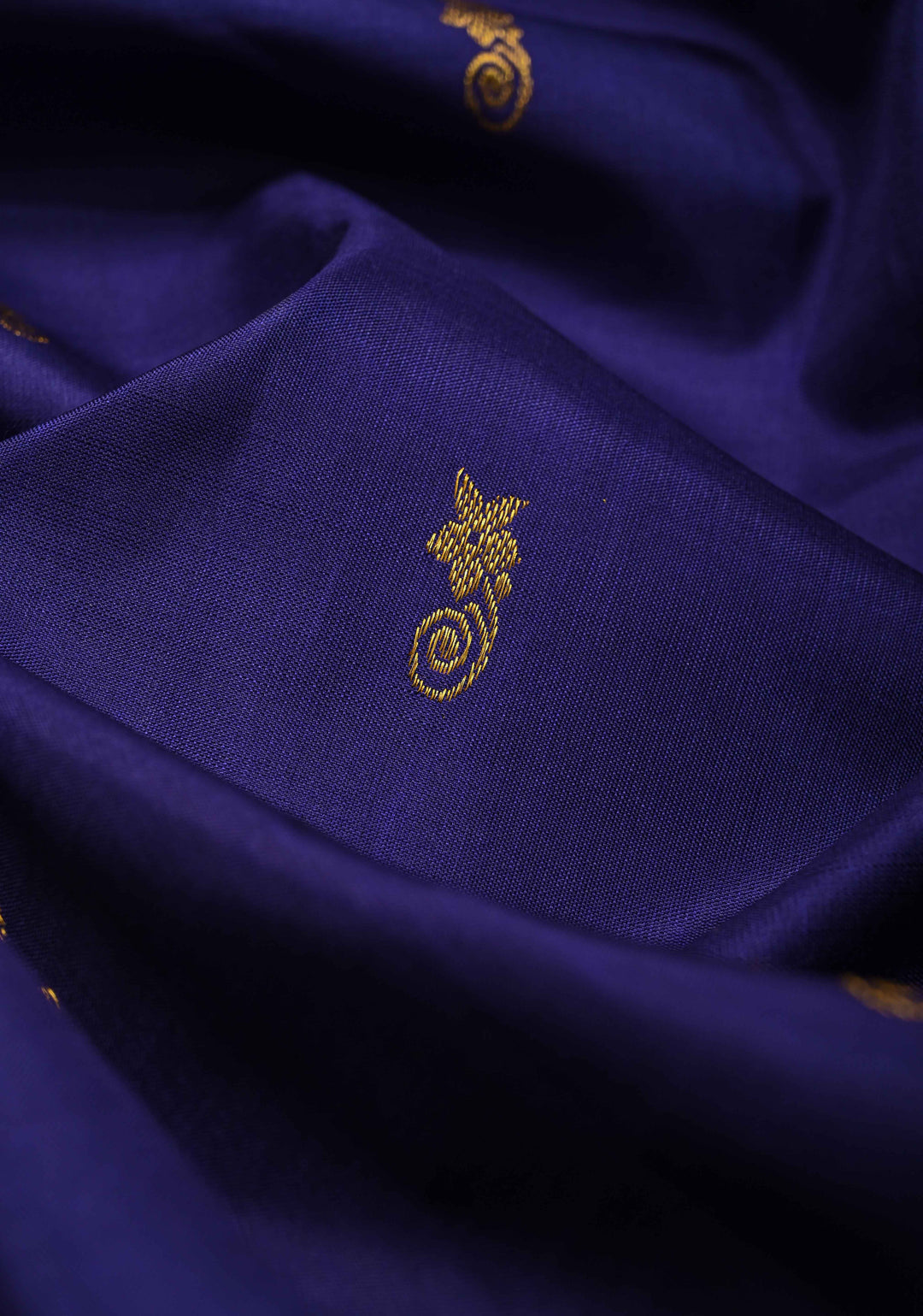 Korvai Weave Navy Blue Kanjivaram Pure Silk Saree with Floral Buttas and Contrast Zari Border | SILK MARK CERTIFIED