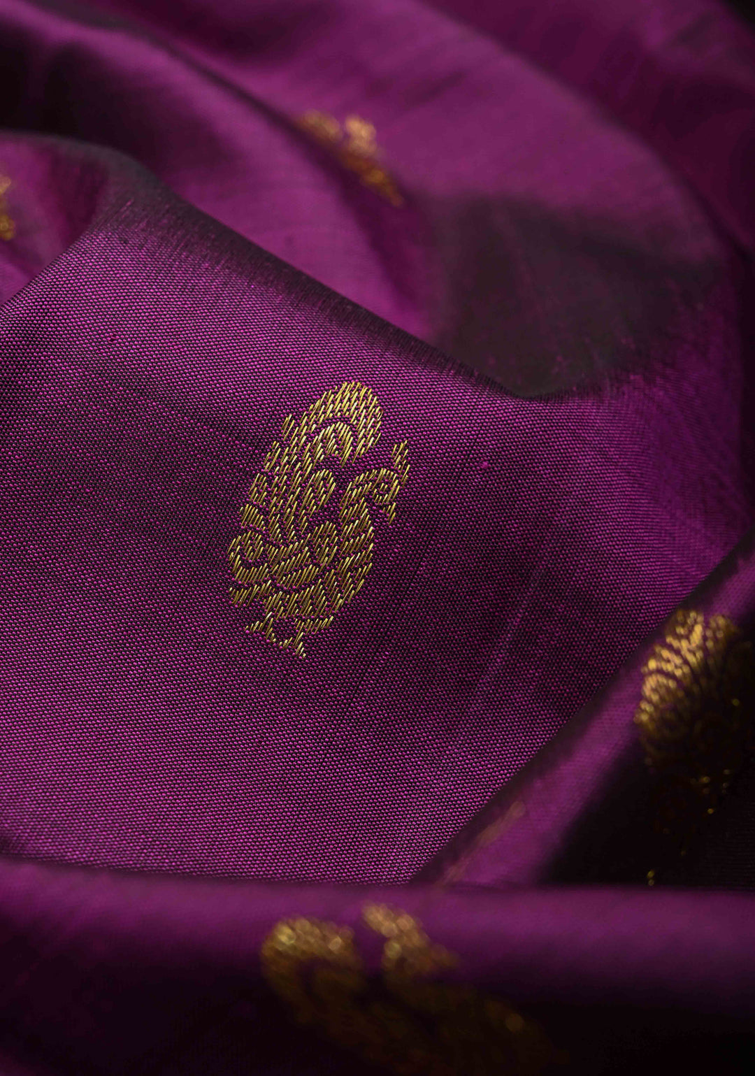 Korvai Jamuni Purple Kanjivaram Pure Silk Saree with Zari Buttas and Zari Border | SILK MARK CERTIFIED