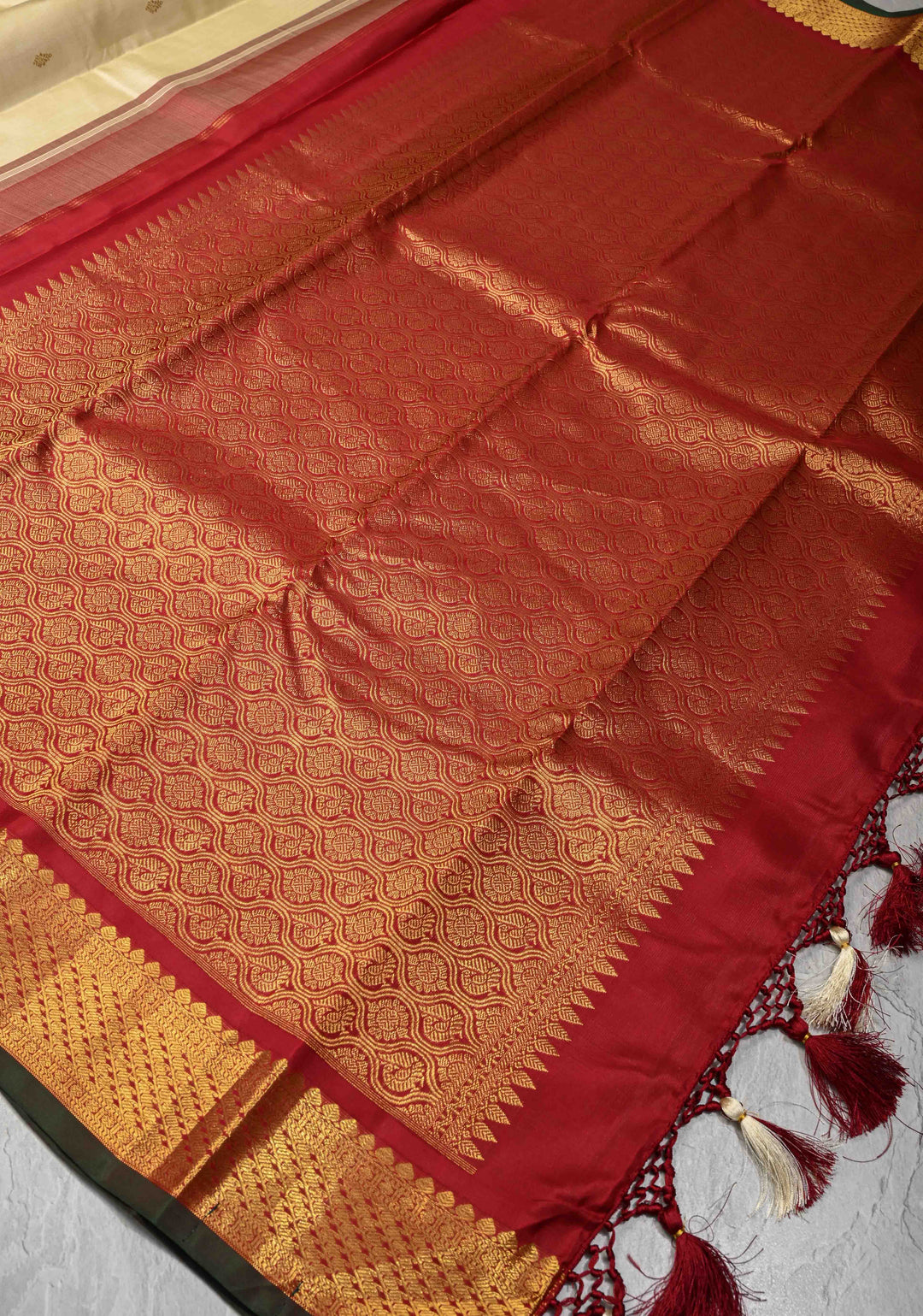 Korvai Short Width Border Ivory Kanjivaram Pure Silk Saree with Zari Buttas and Contrast Zari Border | SILK MARK CERTIFIED