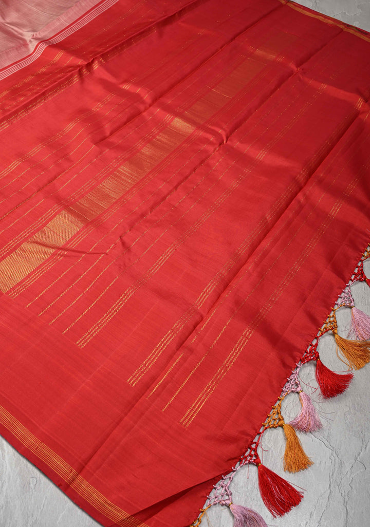 Striking Multicolor Temple Border Kanjivaram Pure Silk Saree in  Dusty Pink | SILK MARK CERTIFIED