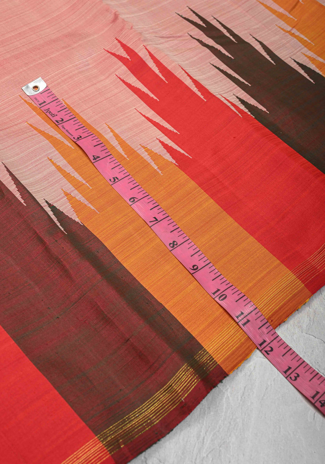 Striking Multicolor Temple Border Kanjivaram Pure Silk Saree in  Dusty Pink | SILK MARK CERTIFIED
