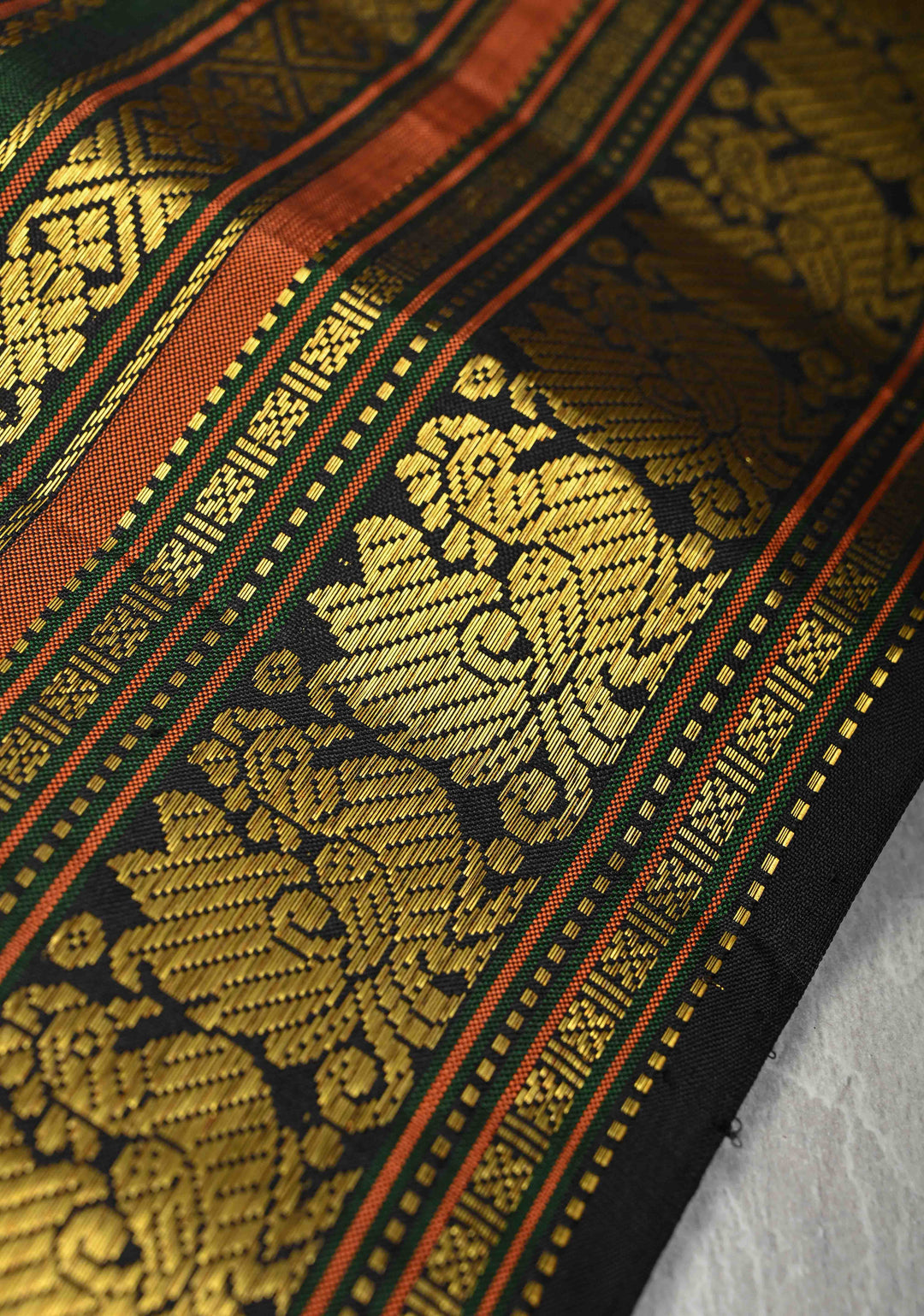 Korvai Offwhite and Black   Kanjivaram Pure Silk Saree with Contrast Temple and Zari Border | SILK MARK CERTIFIED