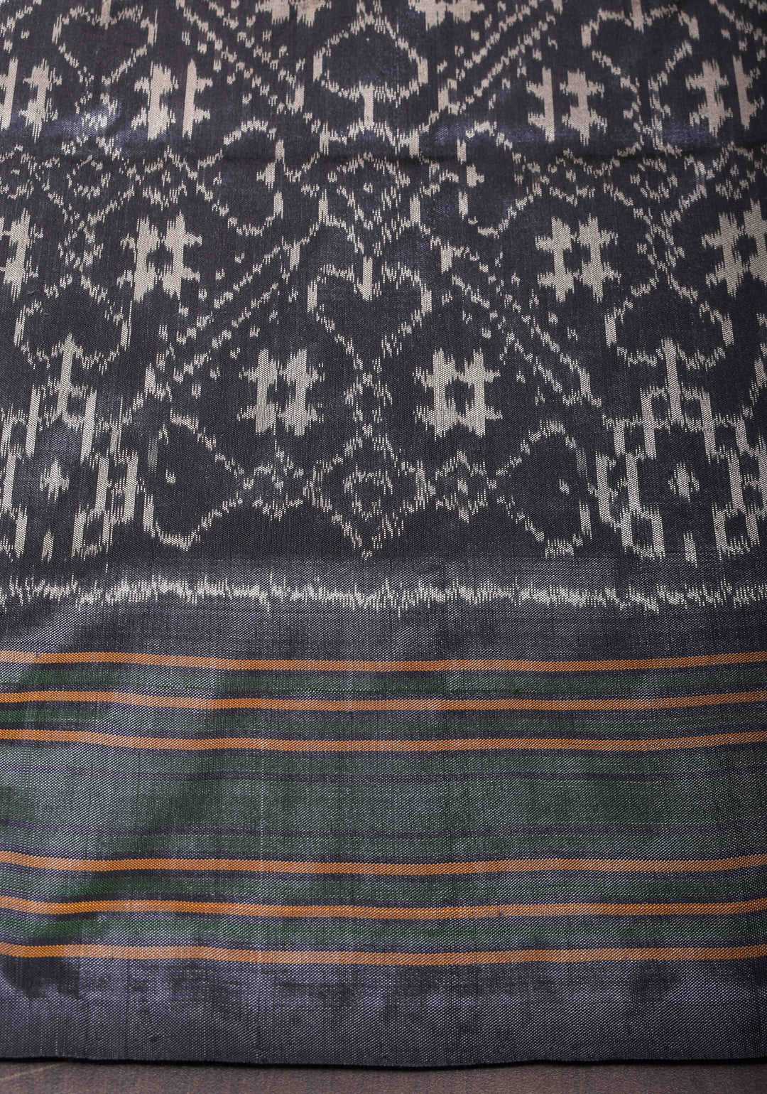 Gray and White Scalloped Design Pure Ikat Silk Saree| SILK MARK CERTIFIED