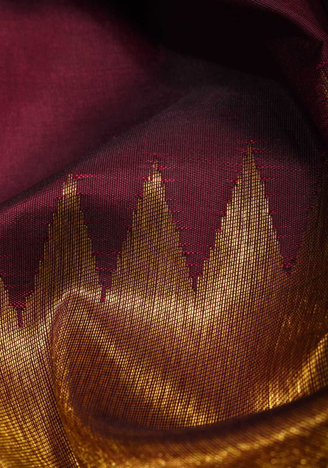 Celebrity design Rising Border Kanjivaram Pure Silk Saree in Maroon, Zari Border | SILK MARK CERTIFIED