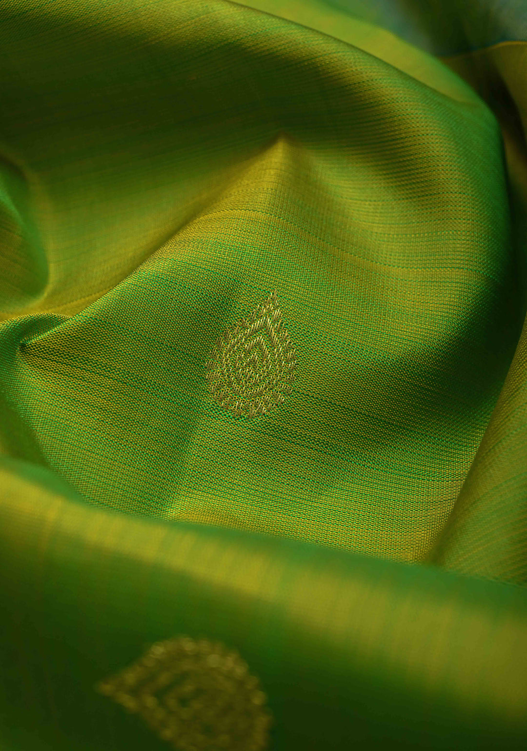 Chartreuse Kanjivaram Pure Silk Saree with Zari Buttas and Distinct Vanasingaram Mandala Motifs on Contrast Border | SILK MARK CERTIFIED