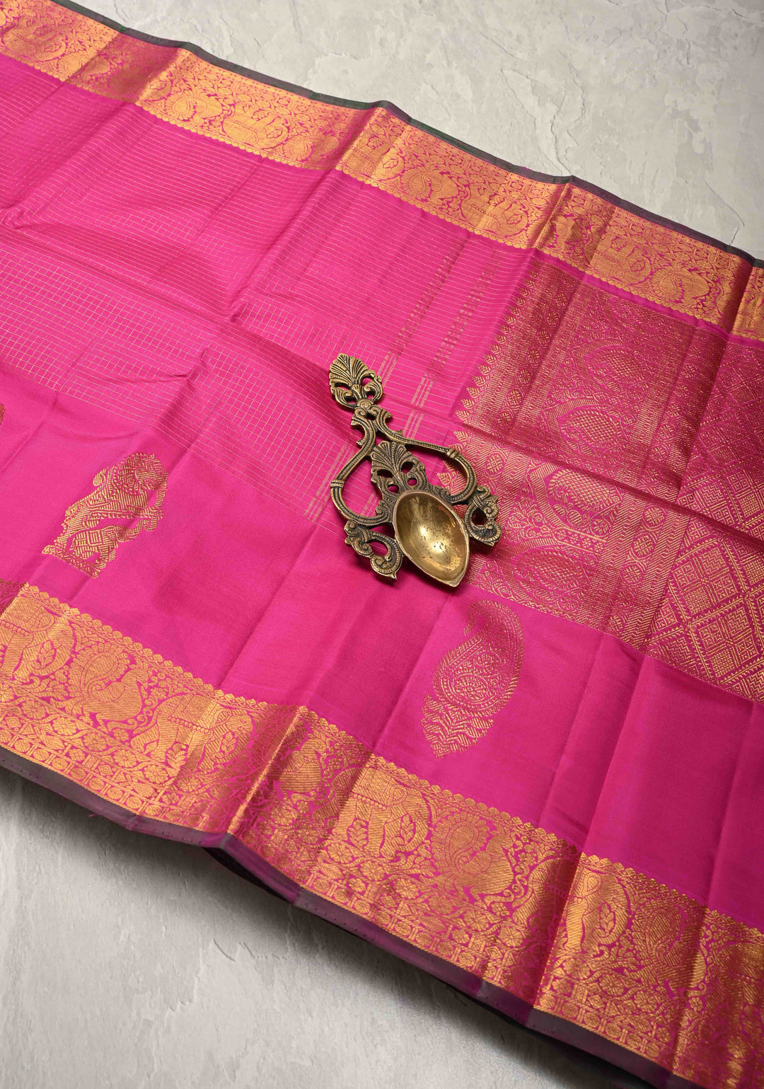 Magenta Podi Kattam Zari Checks on Kanjivaram Pure Silk Saree with Yaali  Distinct Motifs on Zari Border | SILK MARK CERTIFIED