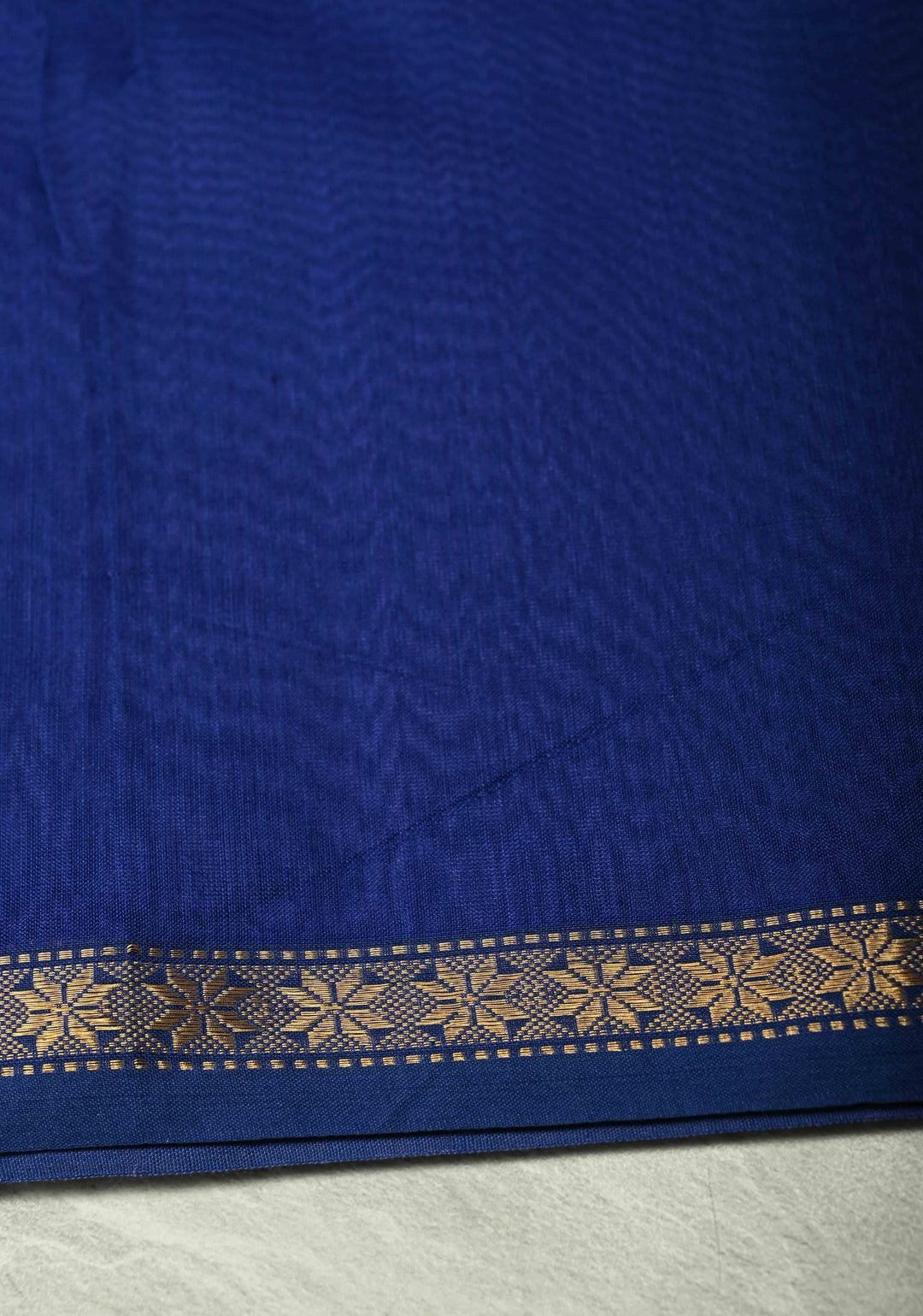 Purple Handwoven Maheswari Silk Cotton Saree with Zari Buttas and MInimal Zari Border