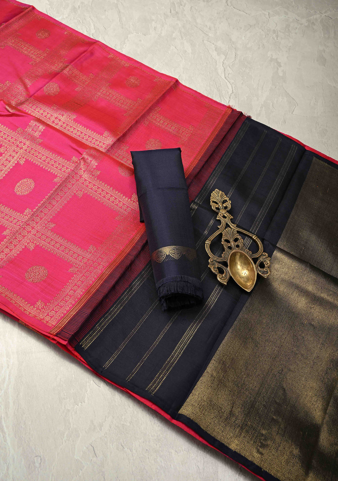 Rani Pink Dual Tone Borderless Handloom Kanchipattu Saree with Geometric Zari Brocade and Contast Pallu | SILK MARK CERTIFIED