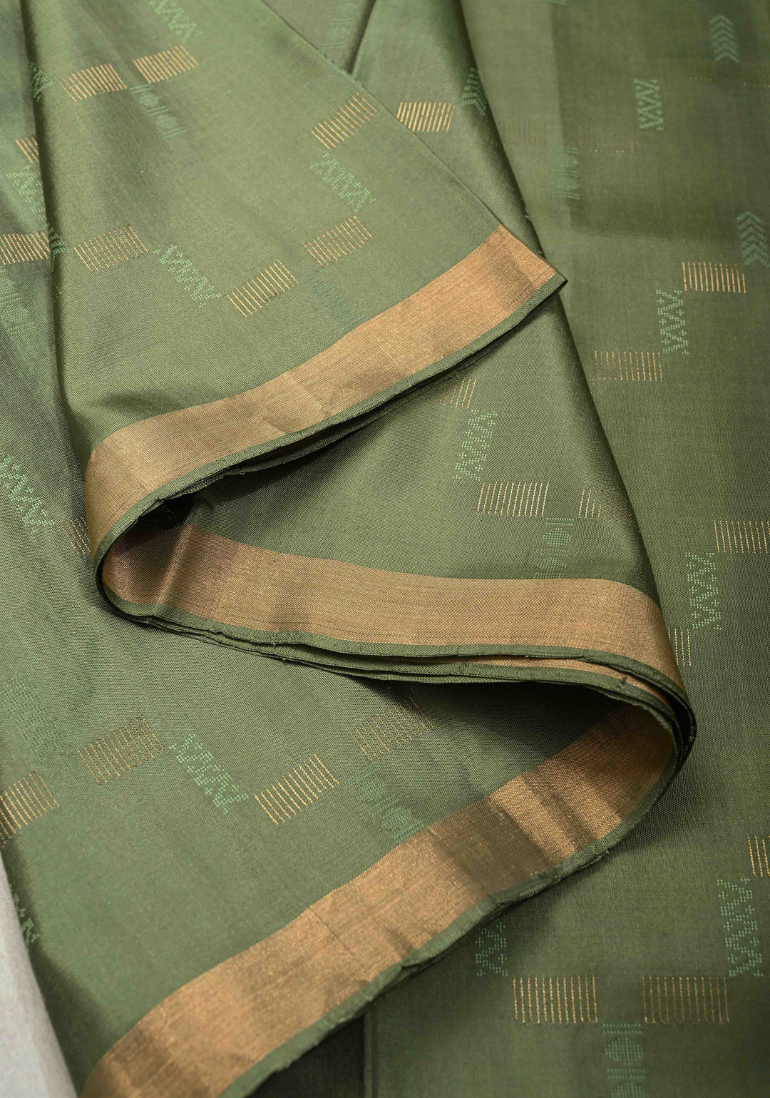 Olive Green Handloom Pure Silk Kanchi Saree With Geomatric Design and Minimal Zari Border| SILK MARK CERTIFIED