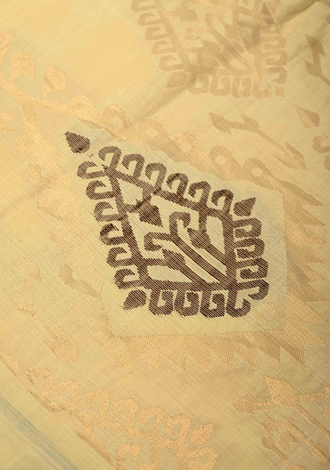 Cream Borderless Handloom Pure Silk Kanchipattu Saree with Zari Buttas and Cross Stich Motifs on Pallu | SILK MARK CERTIFIED