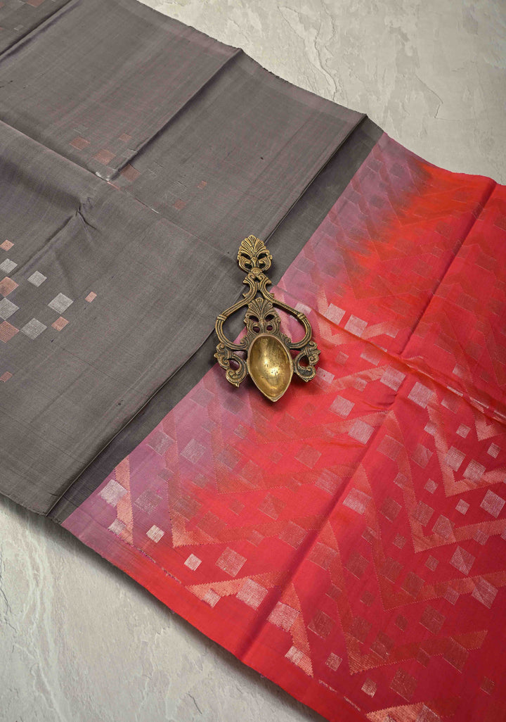 Gray Borderless Handwoven Pure Silk Saree With Squared Design | SILK MARK CERTIFIED | SHOBITAM