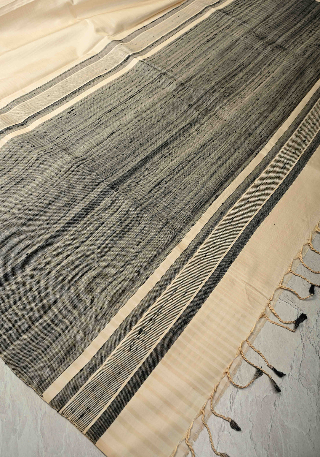 Off White Boderless Handloom Pure Silk Kanchi Saree With Verticle Stripes | SILK MARK CERTIFIED