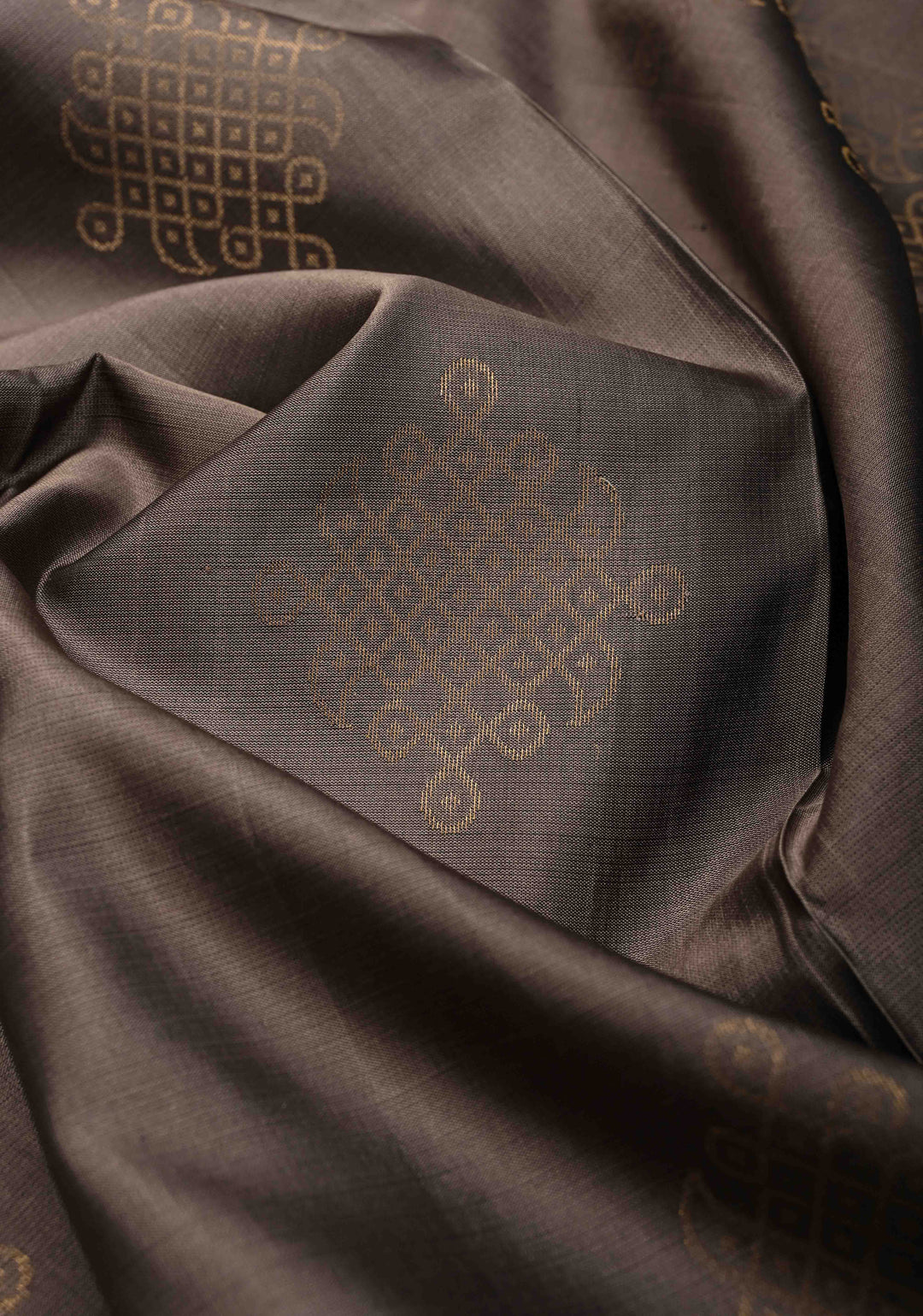 Brownish Gray Handloom Pure Silk Kanchi Saree with Kolam Buttas and Border | SILK MARK CERTIFIED