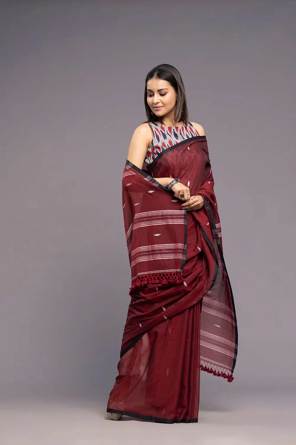 Handloom Wine Mulmul Jamdani Saree | SHOBITAM