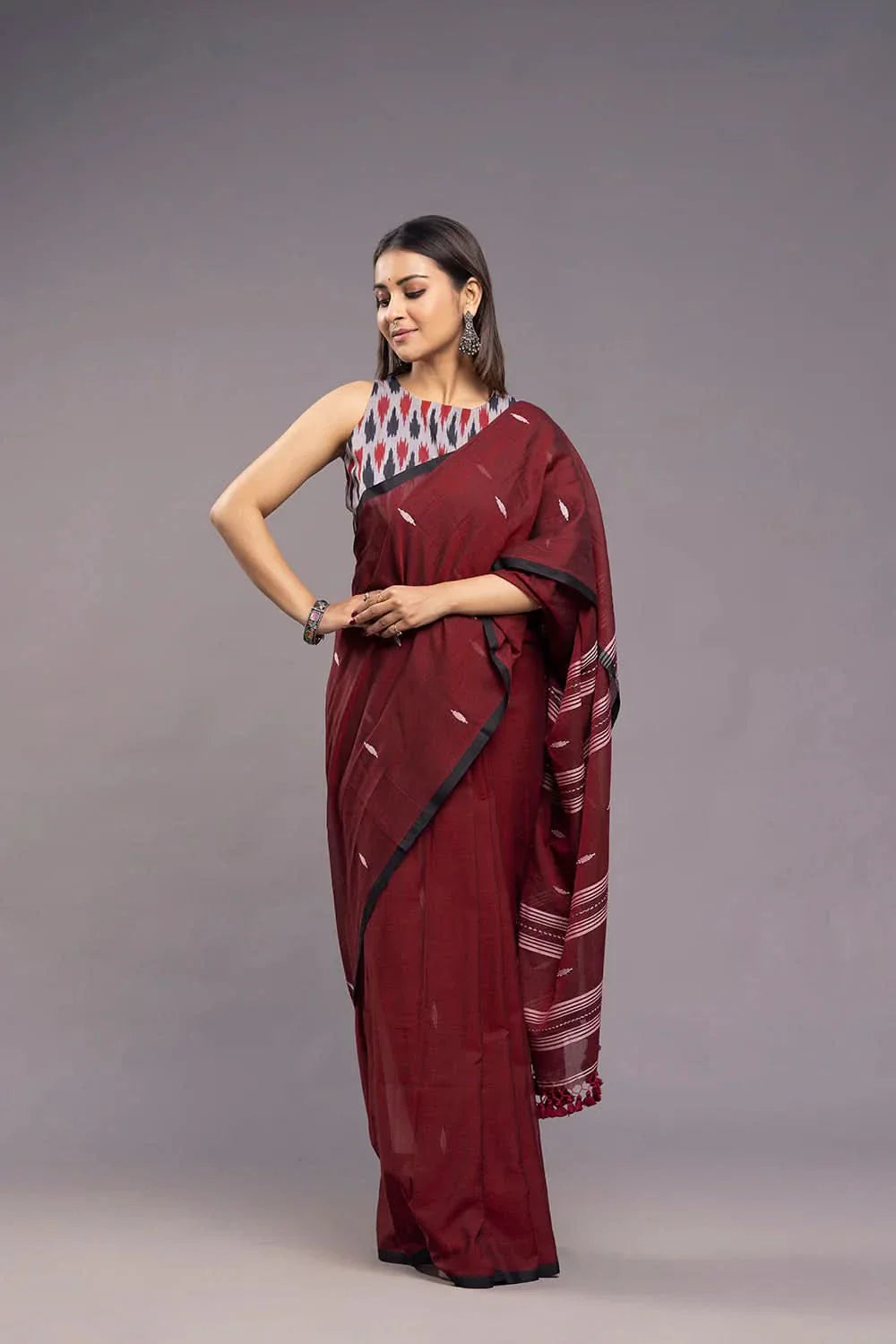 Handloom Wine Mulmul Jamdani Saree | SHOBITAM