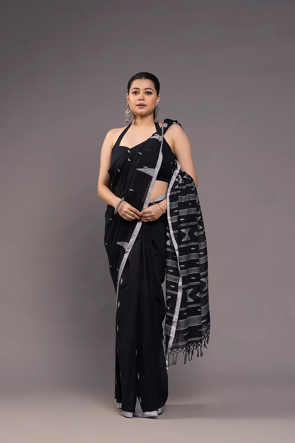 Handloom Black Soft Cotton Jamdani Saree | SHOBITAM