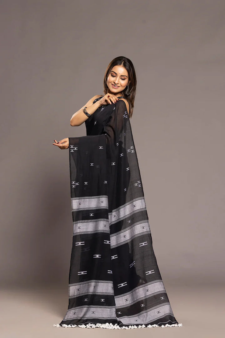 Handloom Black & White Soft Cotton Jamdani Saree | SHOBITAM