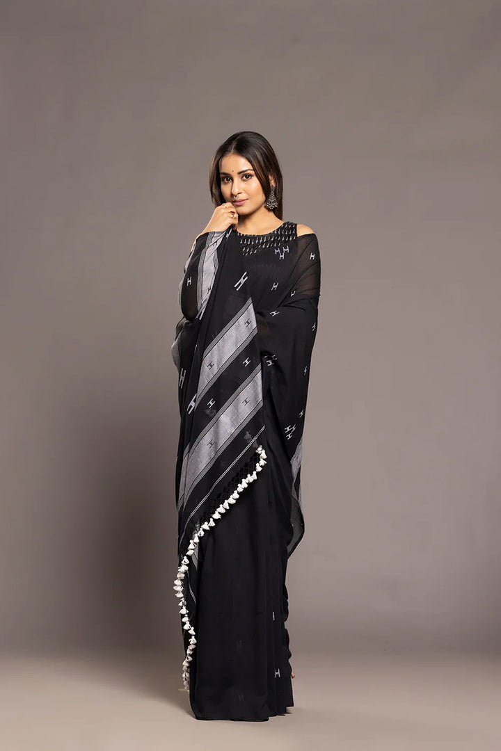 Handloom Black & White Soft Cotton Jamdani Saree | SHOBITAM
