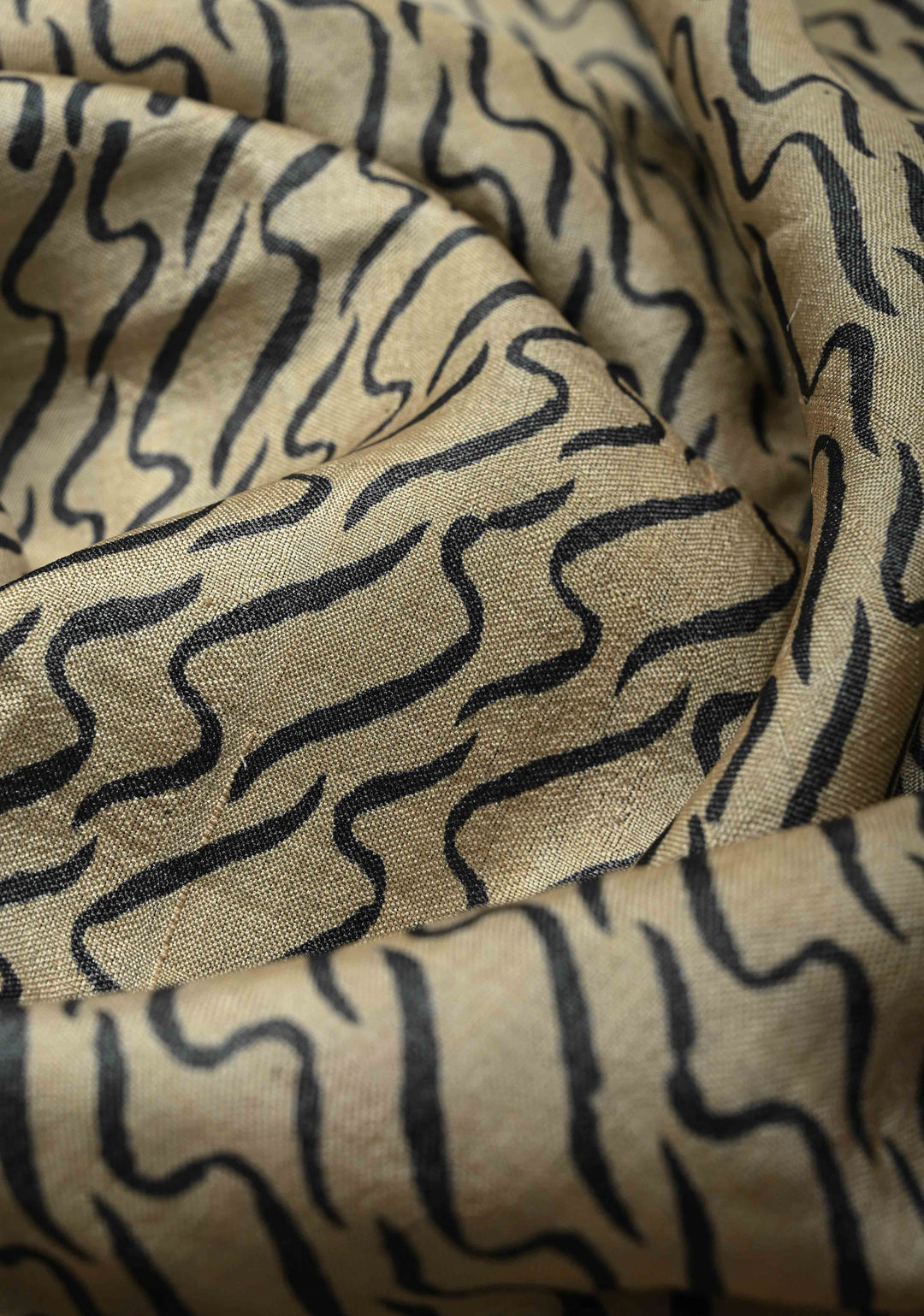 Natural Color Abstract Wave on Tussar Silk Saree with Kantha Kutchi-Style Embroidery and Multicolor Border | SILK MARK CERTIFIED