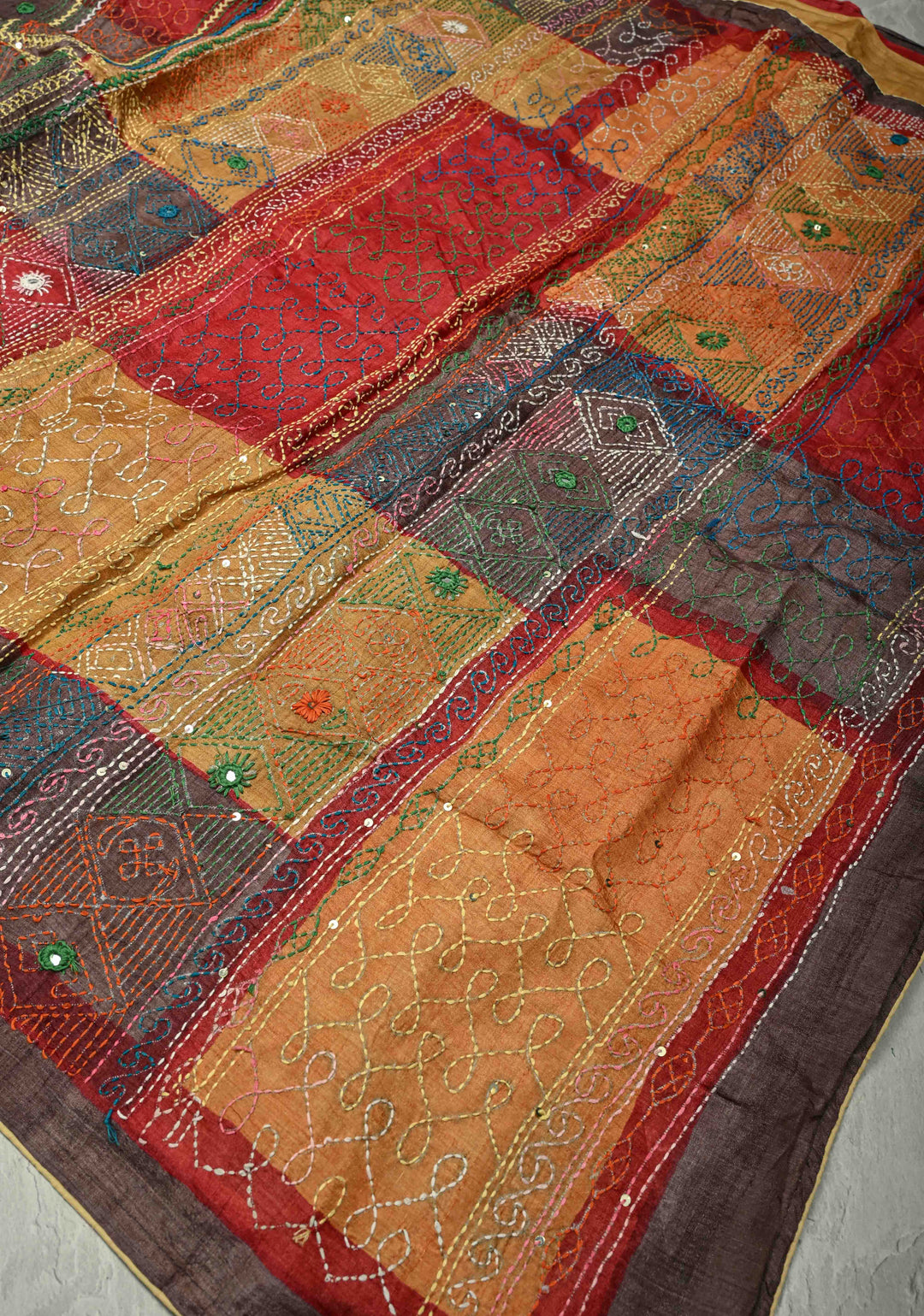 Black-Beige  Tussar Silk saree with Abstract Digital Print and Kantha Hand Embroidery | SILK MARK CERTIFIED (Copy)