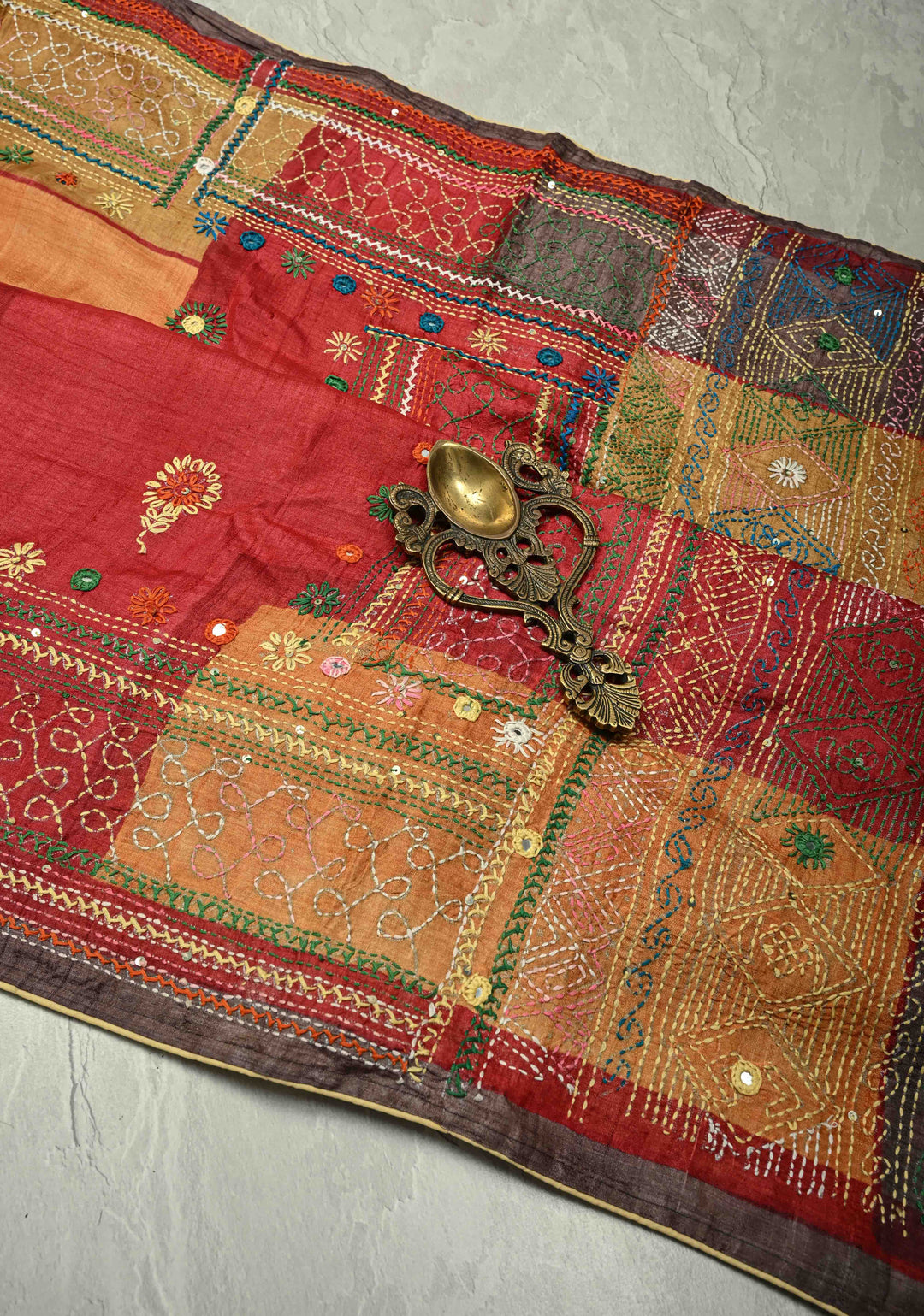 Black-Beige  Tussar Silk saree with Abstract Digital Print and Kantha Hand Embroidery | SILK MARK CERTIFIED (Copy)