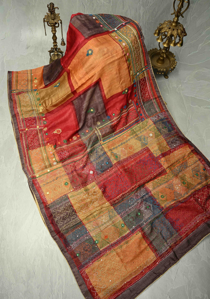 Black-Beige  Tussar Silk saree with Abstract Digital Print and Kantha Hand Embroidery | SILK MARK CERTIFIED (Copy)
