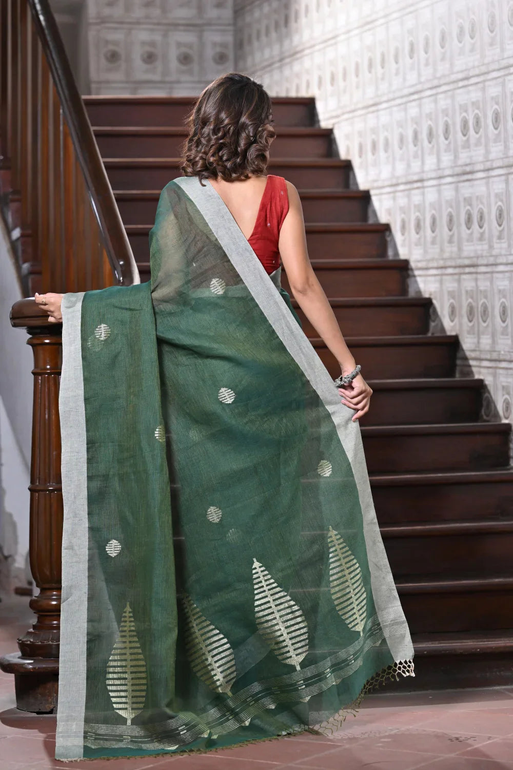 Handloom Dark Green Pure Linen Zari Jamdani Saree | SHOBITAM