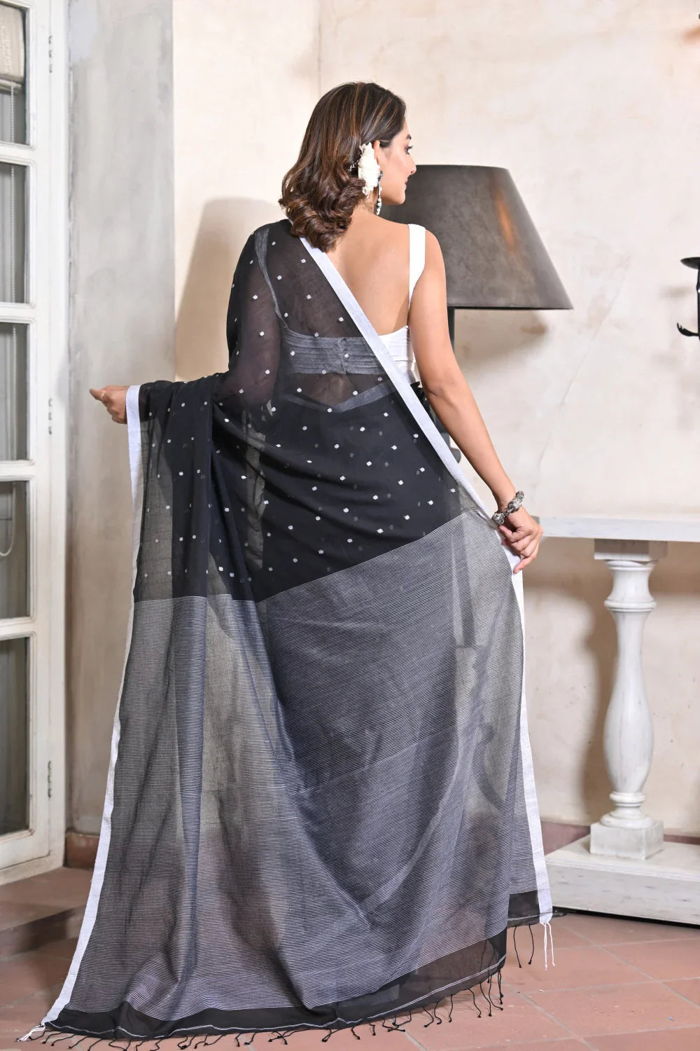 Handloom Black & White Soft Cotton Jamdani Saree | SHOBITAM