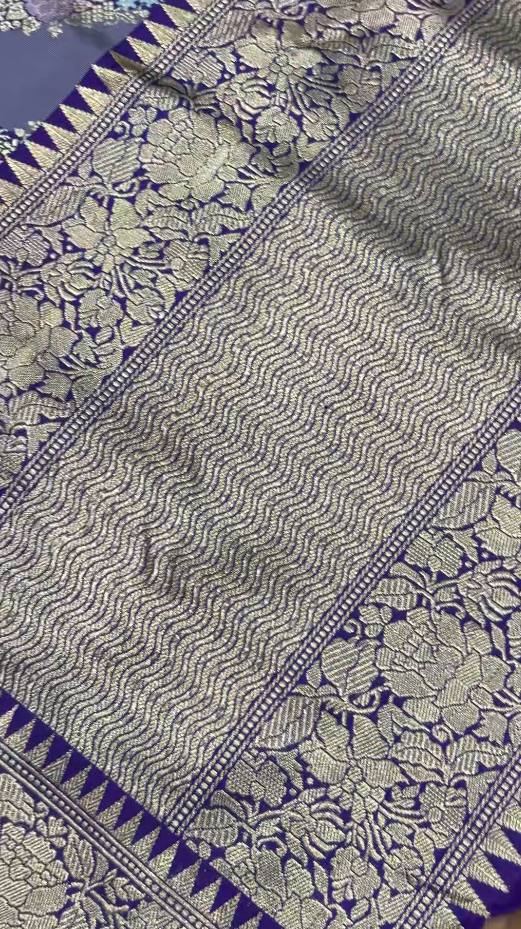 Rangkaat Kadhuwa Banarasi Silk Saree with Diagonal Zari stripes | SILK MARK CERTIFIED