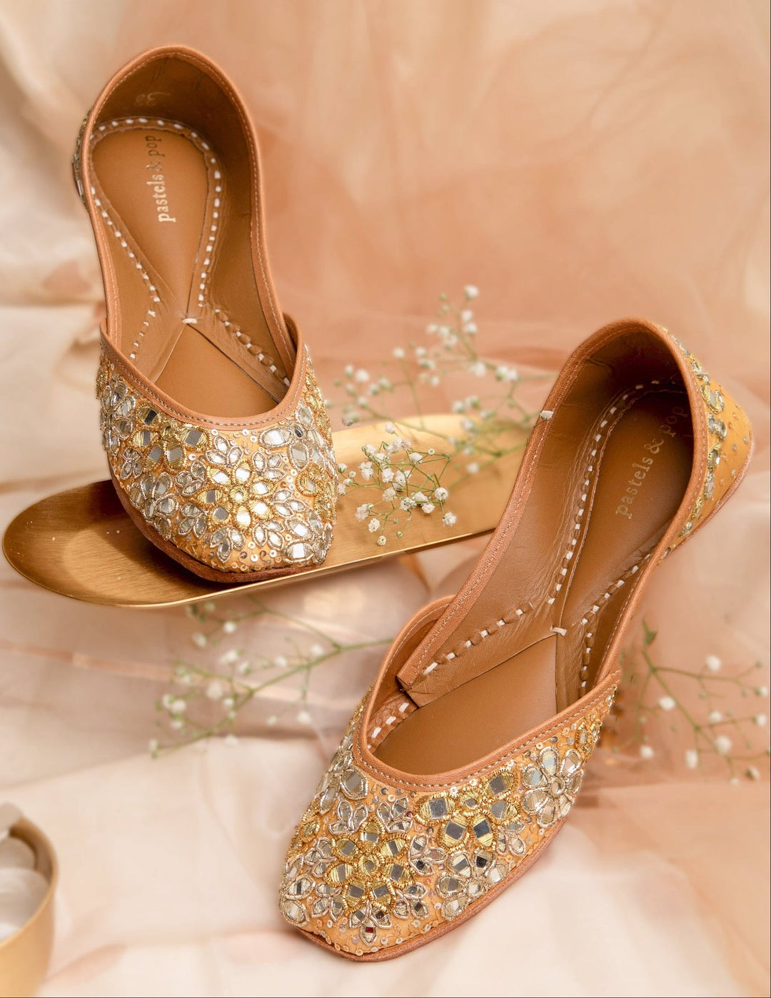 SONA Hand Embroidery Mirror Work Golden Juttis