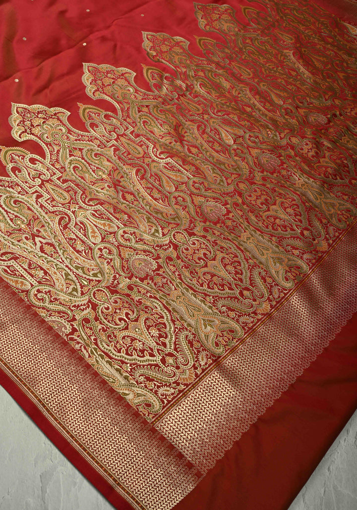 Maroon Dual Tone Banarasi Semi Mashru Silk Saree with  Zari Buttis and Tanchoi Pallu