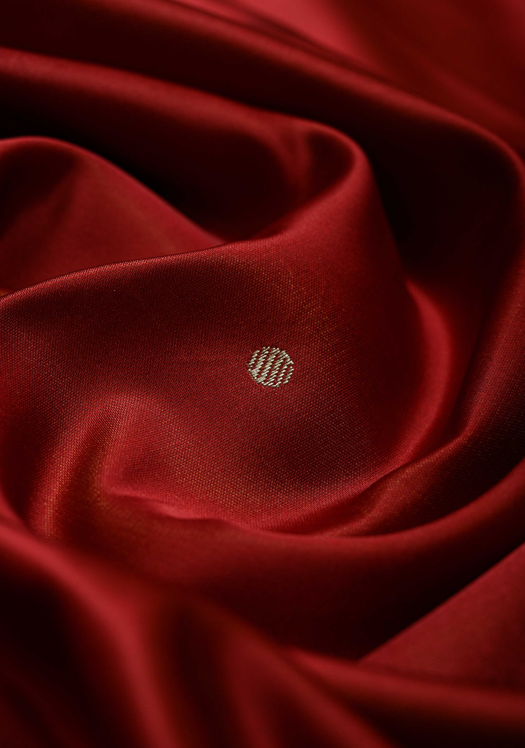 Maroon Dual Tone Banarasi Semi Mashru Silk Saree with  Zari Buttis and Tanchoi Pallu