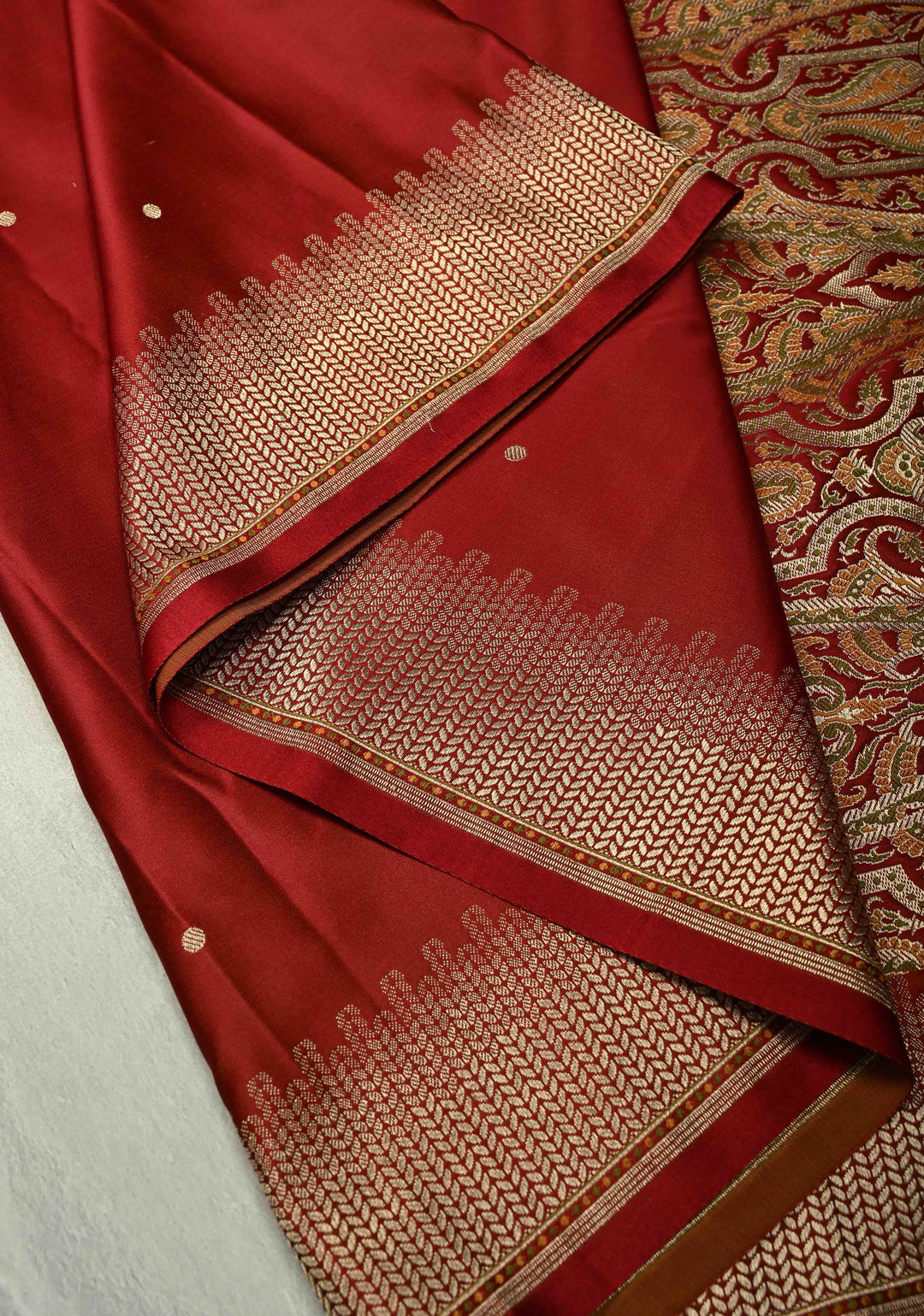 Maroon Dual Tone Banarasi Semi Mashru Silk Saree with  Zari Buttis and Tanchoi Pallu