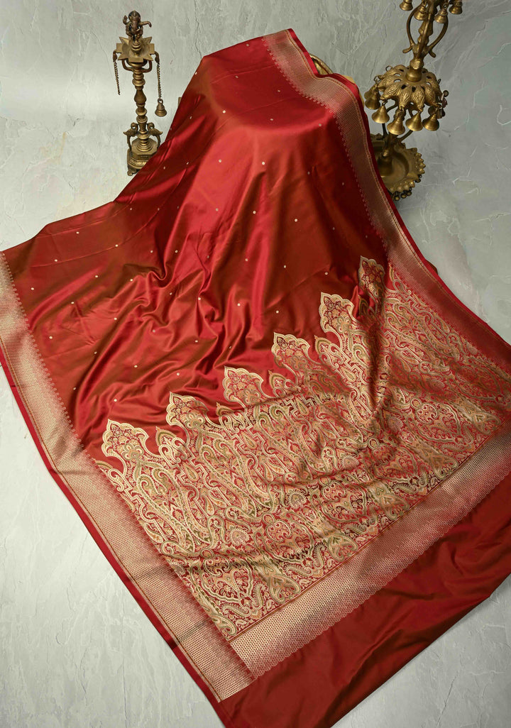 Maroon Dual Tone Banarasi Semi Mashru Silk Saree with  Zari Buttis and Tanchoi Pallu