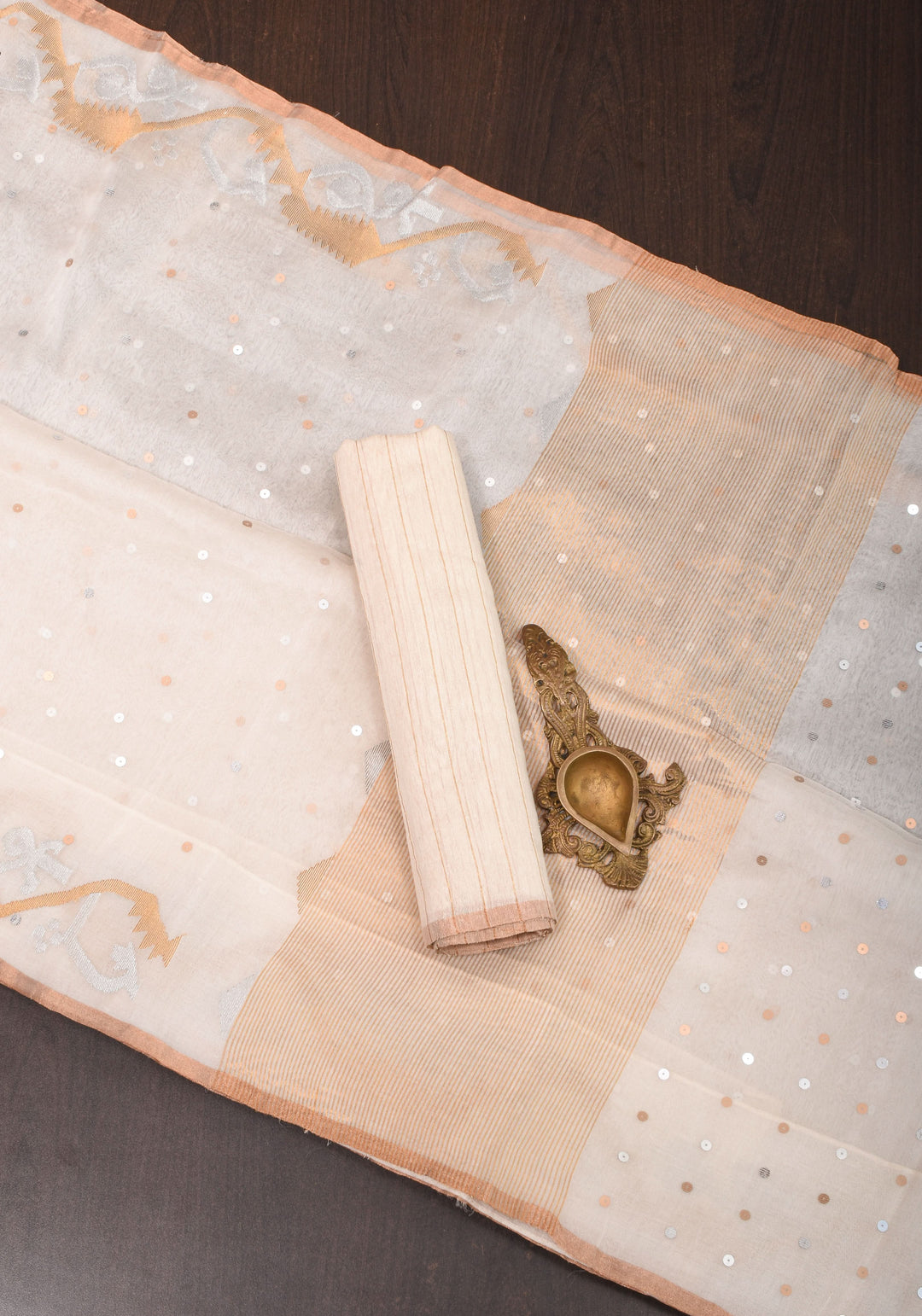 Exquisite Off White Sona Rupa Zari Jamdani with Pocket Sequins on Muslin Saree | SILK MARK CERTIFIED