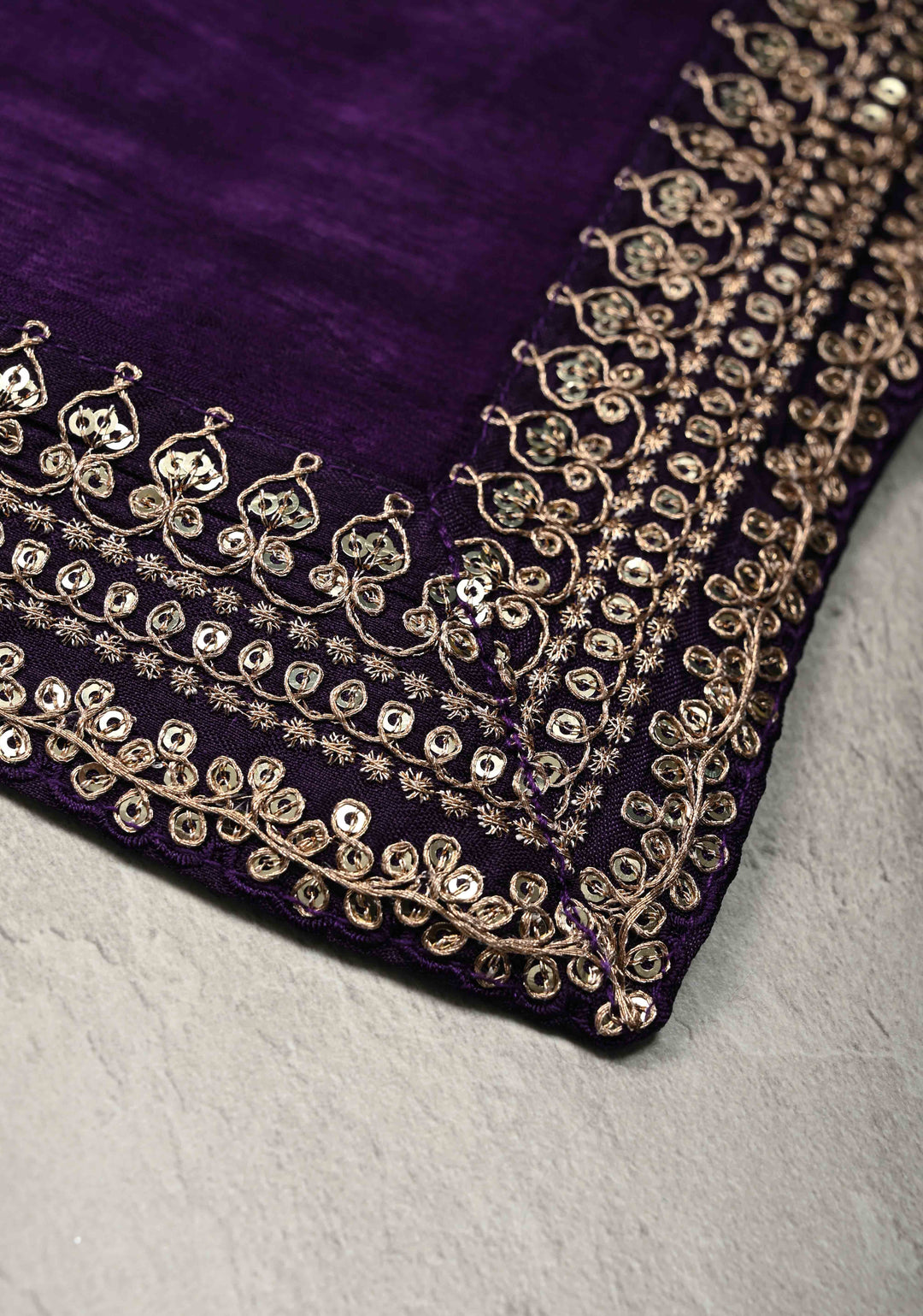 Jamuni Purple Satin Georgette Saree with Fancy Lace Border and Velvet Butta Blouse Piece