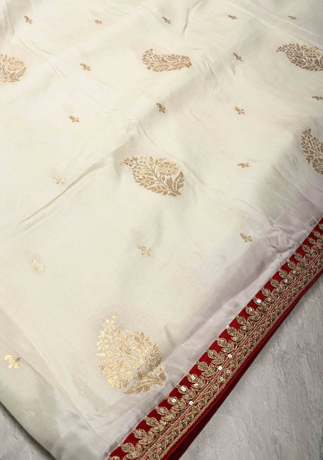 White Viscose Saree with Floral Buttas and Fancy Lace Trim Border