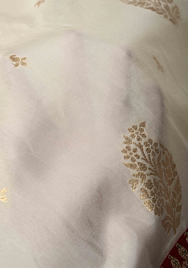 White Viscose Saree with Floral Buttas and Fancy Lace Trim Border