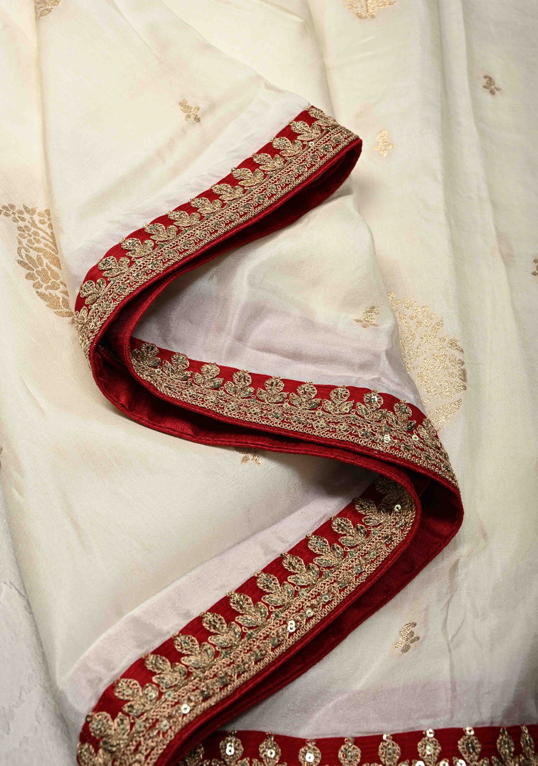White Viscose Saree with Floral Buttas and Fancy Lace Trim Border