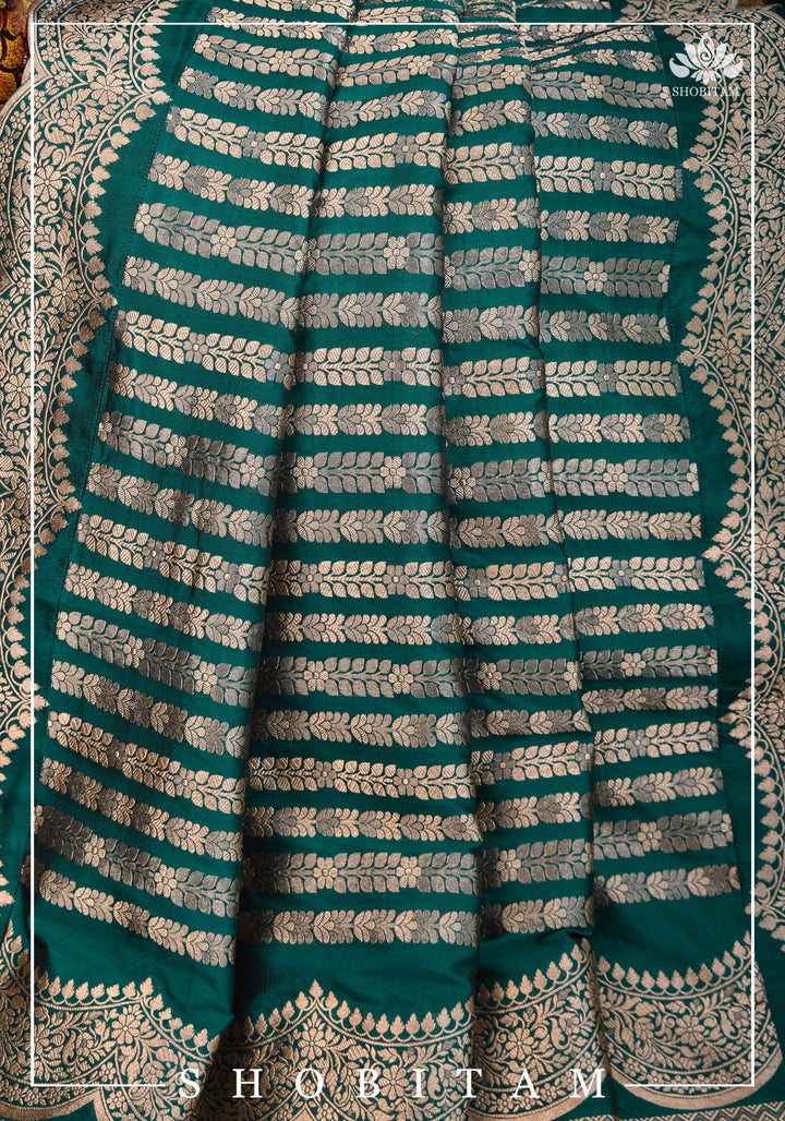 Banarasi Pure Katan Silk Saree in Teal green and Scalloped Border in Gold | SILK MARK CERTIFIED