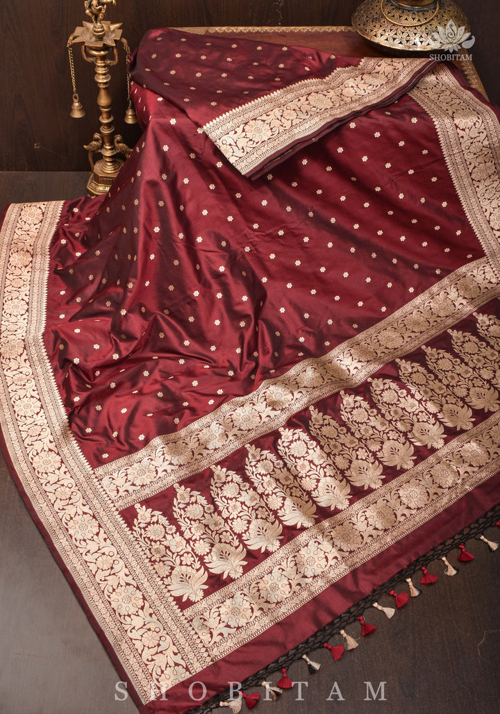 Exquisite Celebrity Banarasi Katan Silk Saree in Garnet with Chunri Buttis and resplendant pallu | SILK MARK CERTIFIED