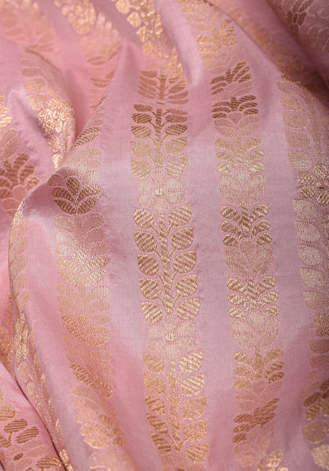 Unique Scalloped Borders Pure Brocade Banarasi Katan Silk Saree in Light PInk | SILK MARK CERTIFIED | SHOBITAM