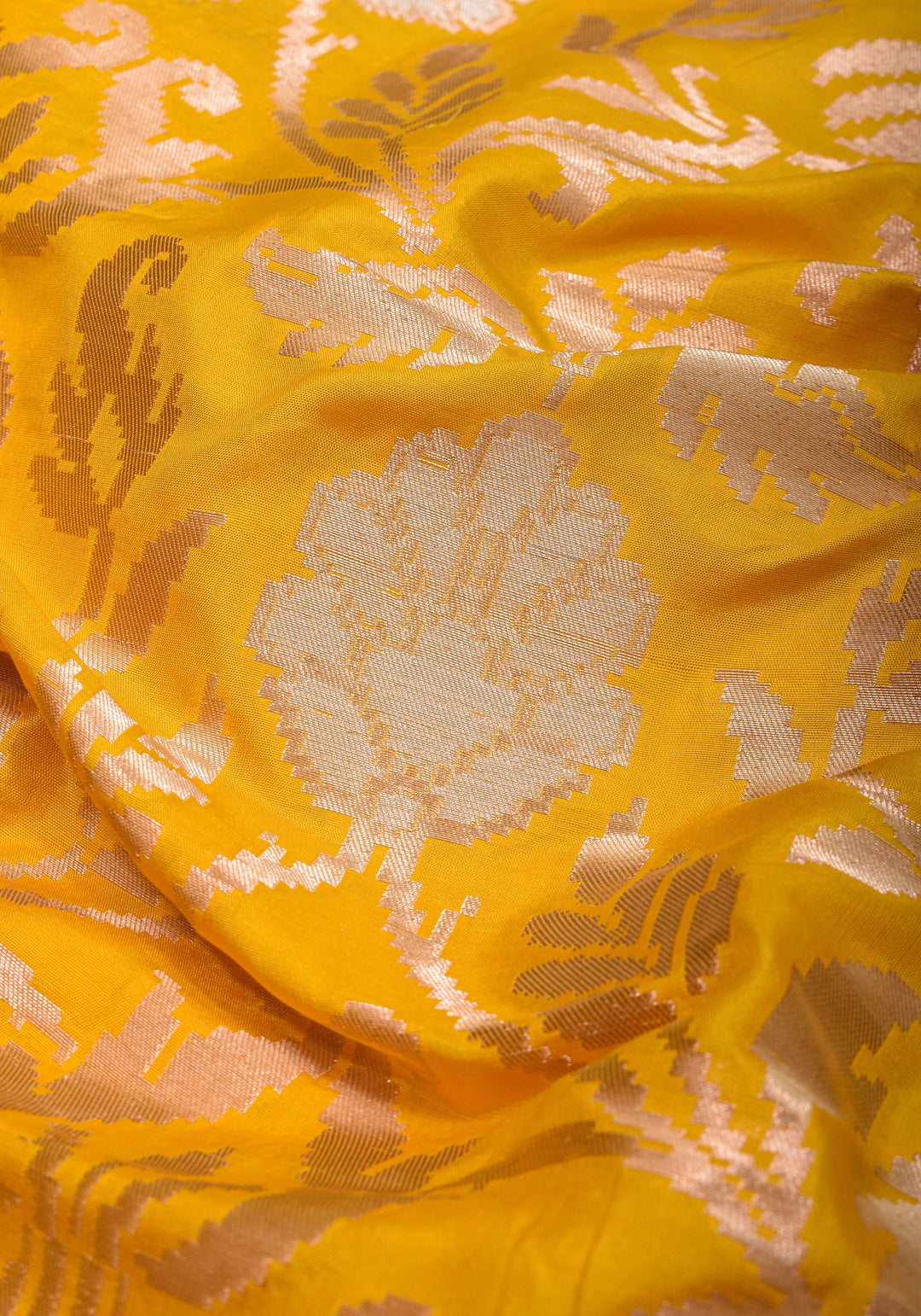 Exquisite Yellow Banarasi Katan Silk Saree with Blooming Floral Alfi Jaal, Grand Pallu and Zari | SILK MARK CERTIFIED