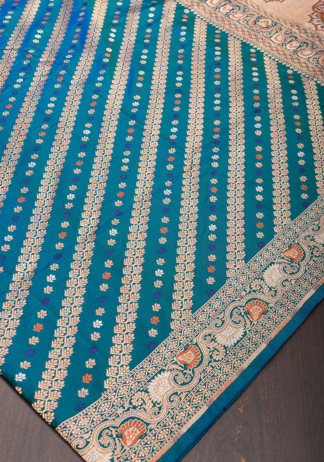 Exquisite Banarasi Silk Saree in Peacock Blue & Green Dual tone with Meenakari Leheria  with Intricate Pallu and Zari  | SILK MARK CERTIFIED