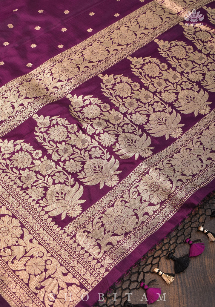 Resplendent Pallu Pure Katan Silk Banarasi Saree with Chunri Butis in plum | SILK MARK CERTIFIED.