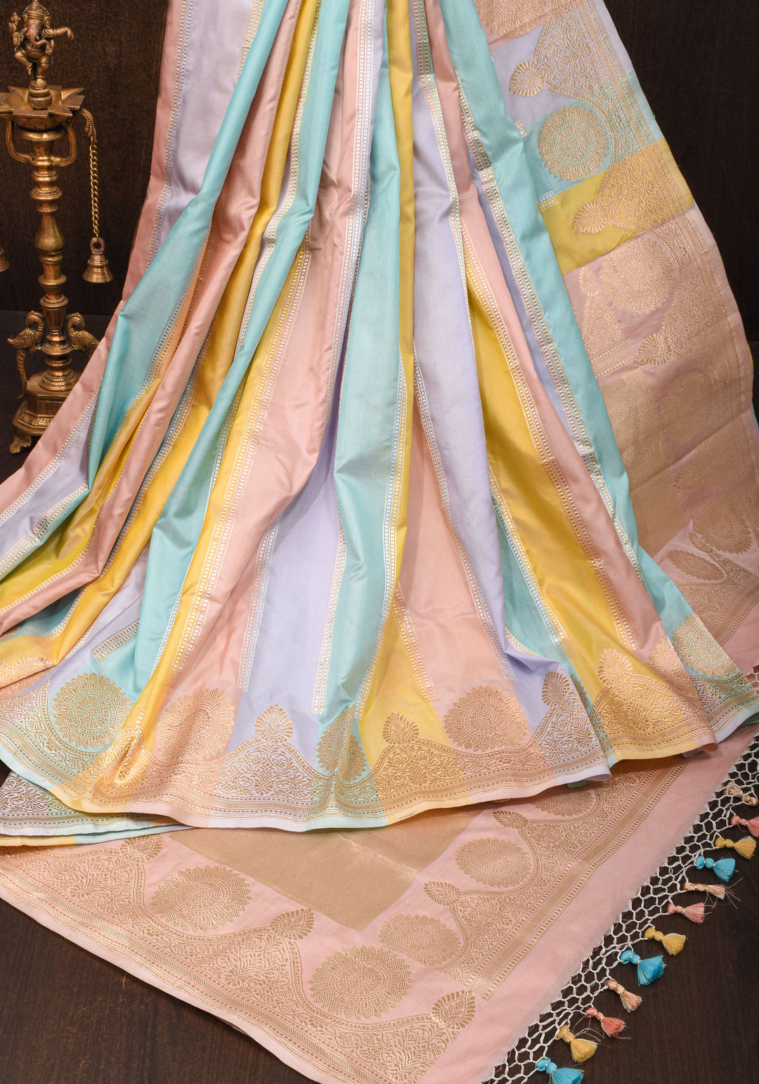 Pastel Hued Jharoka Pattren Pure Katan Silk saree with Ornate arched Zari 2 side borders | SILK MARK CERTIFIED