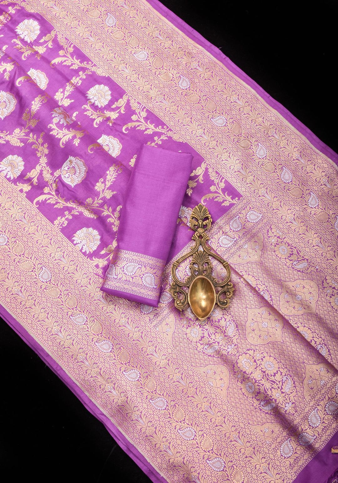 Lavender tone Exquisite Banarasi Katan Silk saree with Florals Alfi Jaal  | SILK MARK CERTIFIED