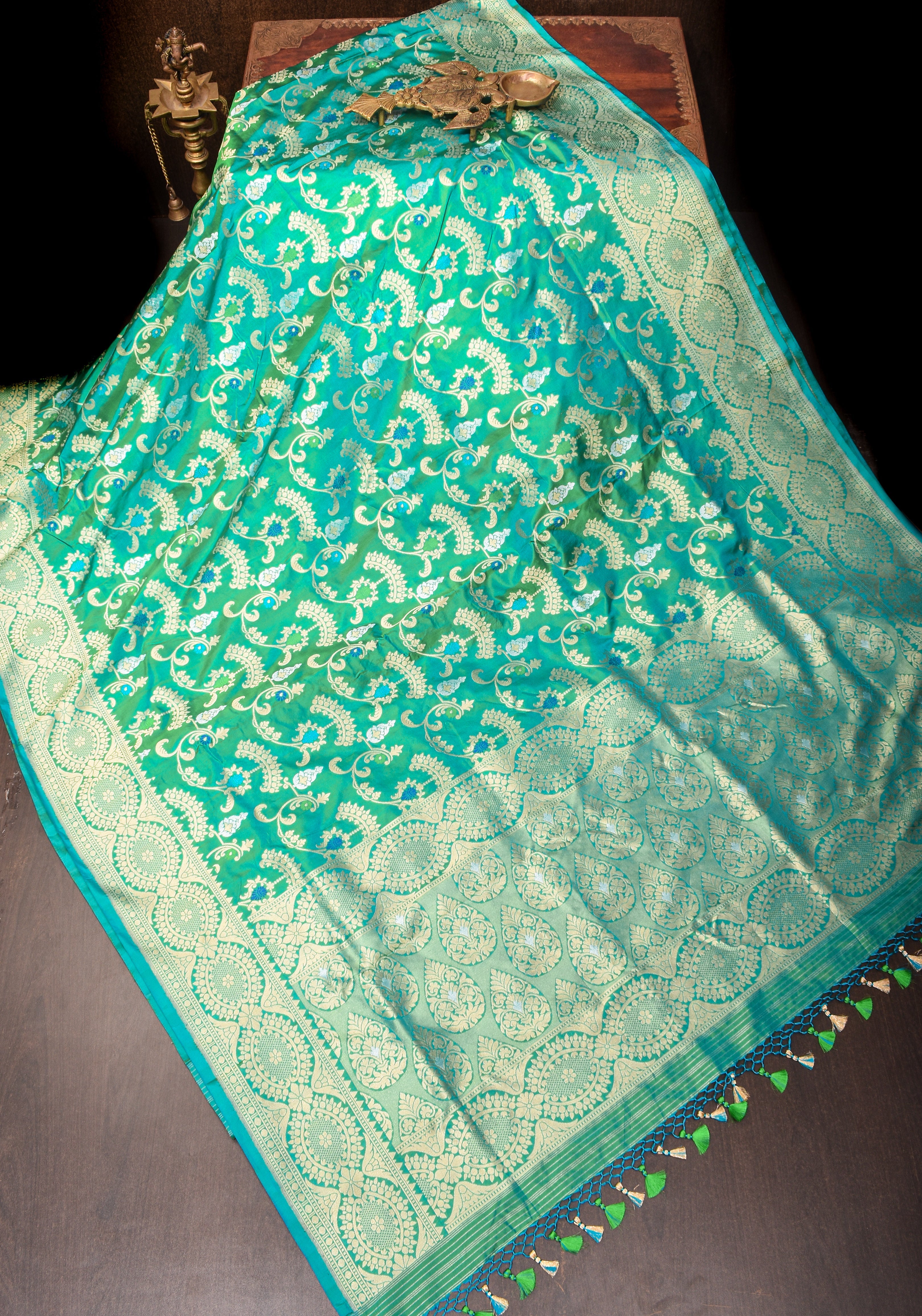 Sarees Under 30000 – Shobitam India